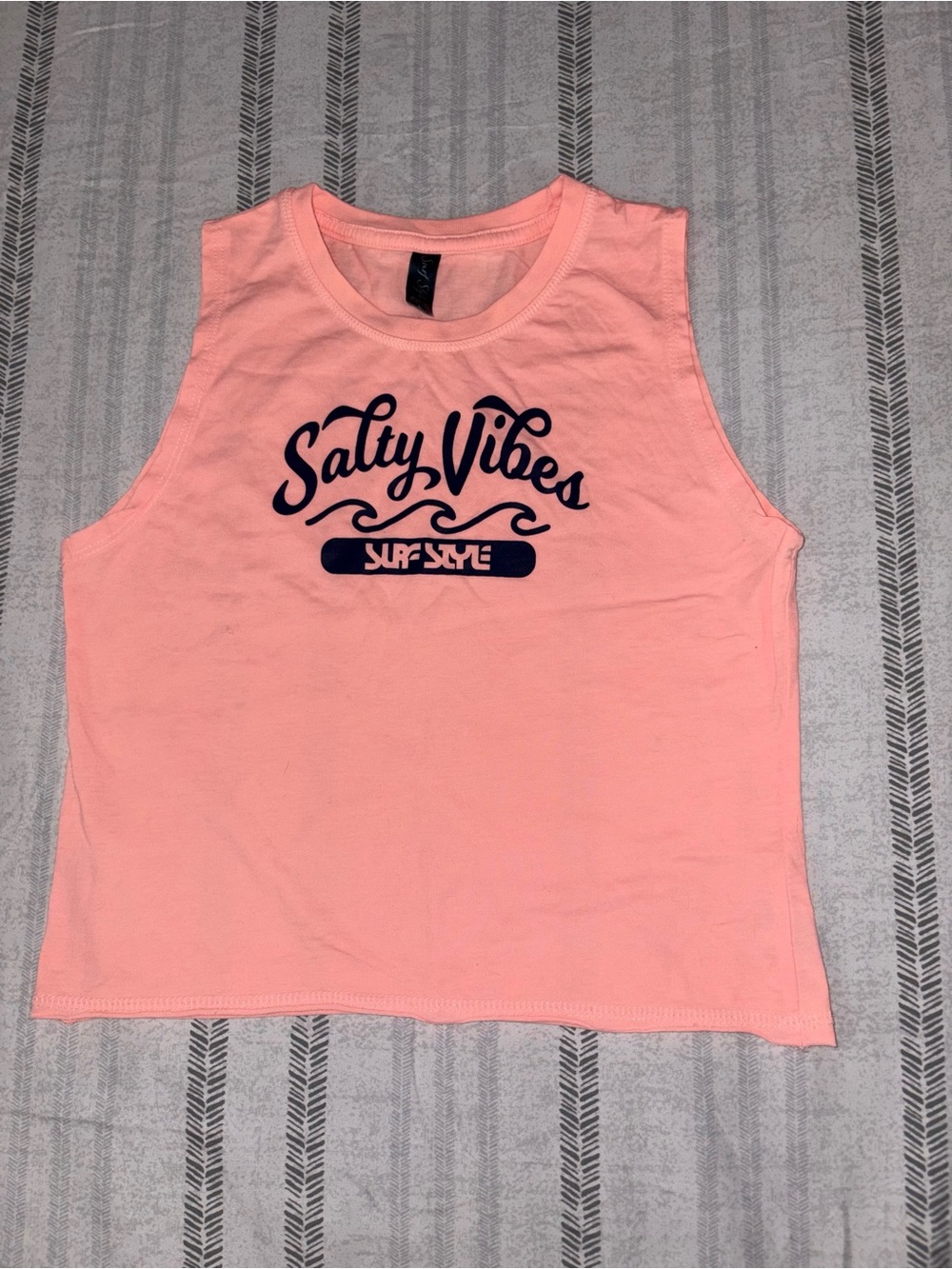 Surf Style Coral Pink Graphic Crop Tank